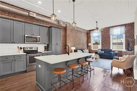 310 W Broughton St #3016, Savannah, GA 31401