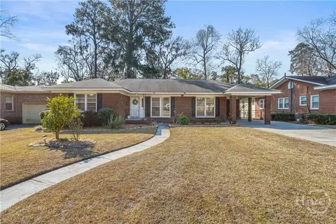 11 Linden Dr, Savannah, GA 31405