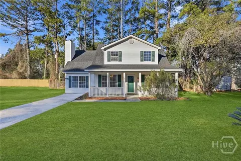 8 Larchmont Ct, Savannah, GA 31419