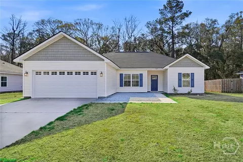 725 Meloney Dr, Hinesville, GA 31313