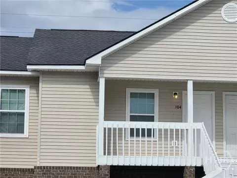 350 Beverly St #104, Hinesville, GA 31313
