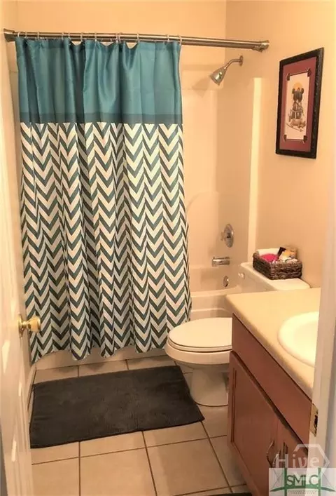 Bath - 99 E Deer Ct, Midway, GA 31320 photo 1 of 3