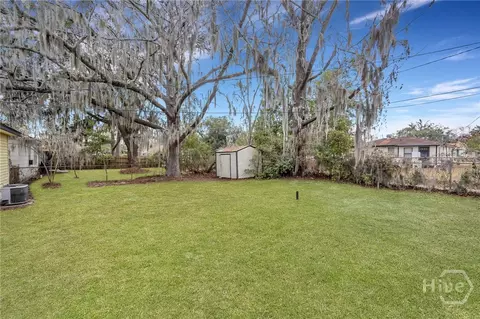 Exterior - 2044 E 60th St, Savannah, GA 31404 photo 2 of 4
