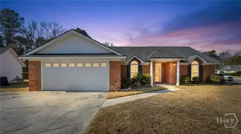 1 Emmet Ct, Savannah, GA 31419