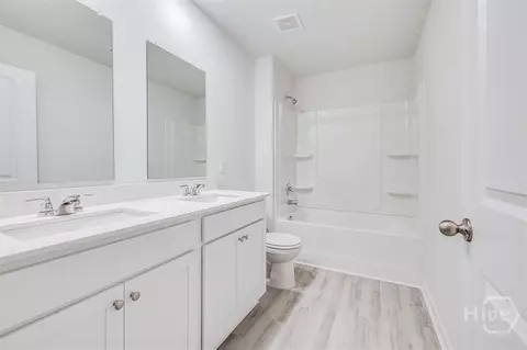 Bath - 105 Windrush Pines Pnes, Pooler, GA 31322 photo 2 of 2