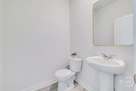 Bath - 105 Windrush Pines Pnes, Pooler, GA 31322 photo 1 of 2