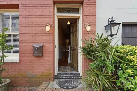 509 E York St, Savannah, GA 31401