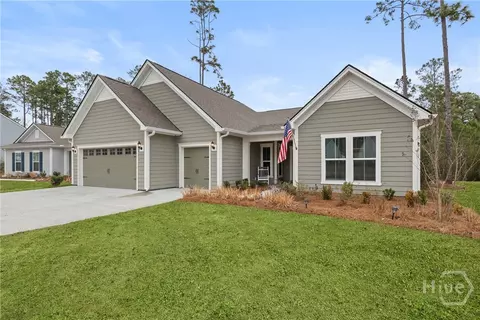 398 Mandeville Dr, Richmond Hill, GA 31324