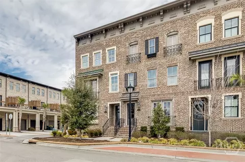 500 Altamaha St, Savannah, GA 31401
