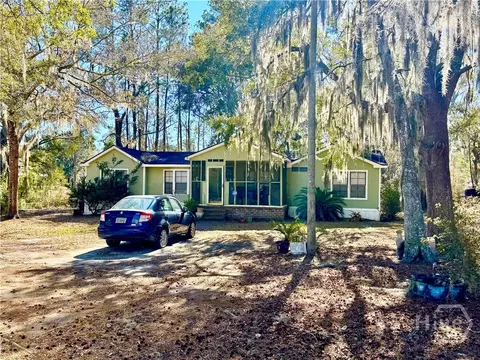 49 Clem Rd, Midway, GA 31320