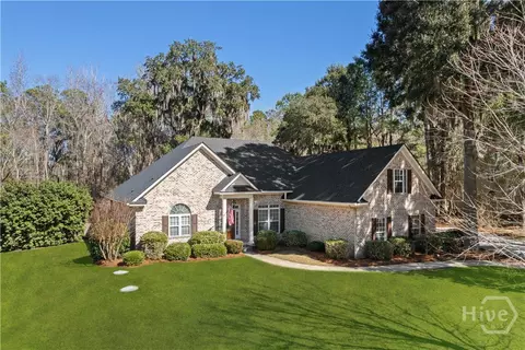 99 Mcgregor Cir, Richmond Hill, GA 31324