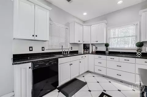 Kitchen - 100 Cypress Dr, Rincon, GA 31326 photo 4 of 5
