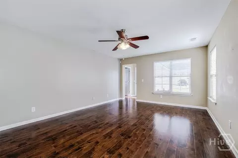 Living - 9 Chandler Bluff Dr, Savannah, GA 31407 photo 2 of 4