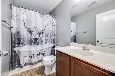 Bath - 9 Chandler Bluff Dr, Savannah, GA 31407 photo 2 of 2