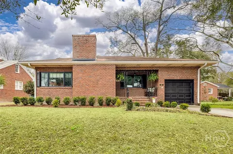 719 E 55th St, Savannah, GA 31405