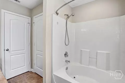 Bath - 106 Brookfield Dr, Guyton, GA 31312 photo 3 of 5