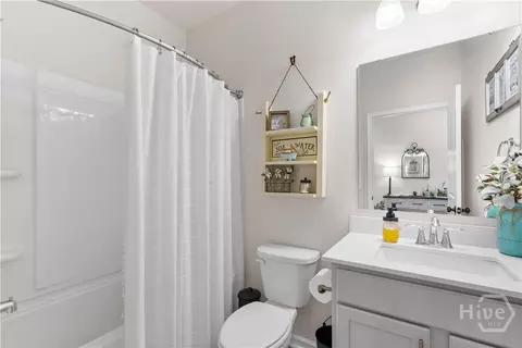 Bath - 310 Merganser Dr, Pooler, GA 31322 photo 1 of 4