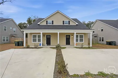 33 Travis St, Savannah, GA 31406