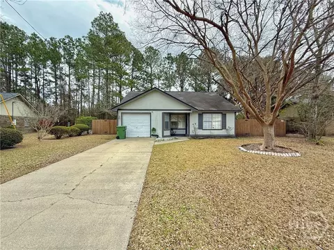 665 Windhaven Dr, Hinesville, GA 31313