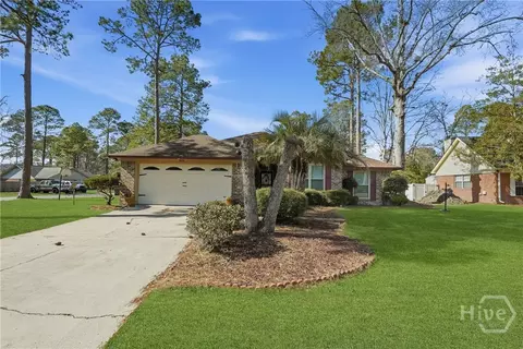 915 Mandarin Dr, Hinesville, GA 31313