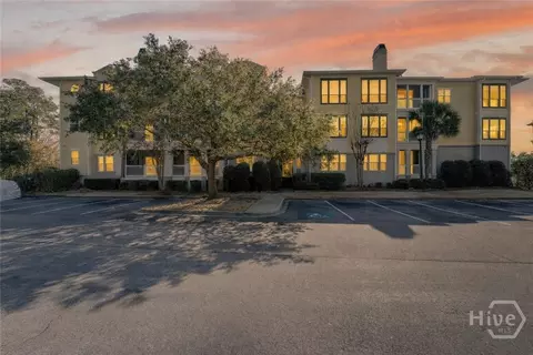 2136 Whitemarsh Way, Savannah, GA 31410