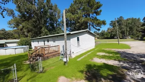78 Spruce St, Richmond Hill, GA 31324