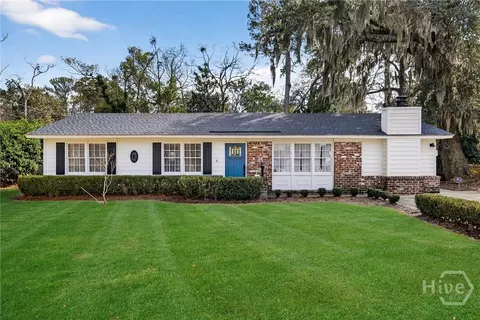 30 Cardinal Rd, Savannah, GA 31406
