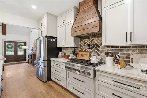 Kitchen - 3583 Blue Jay Rd, Guyton, GA 31312 photo 4 of 6