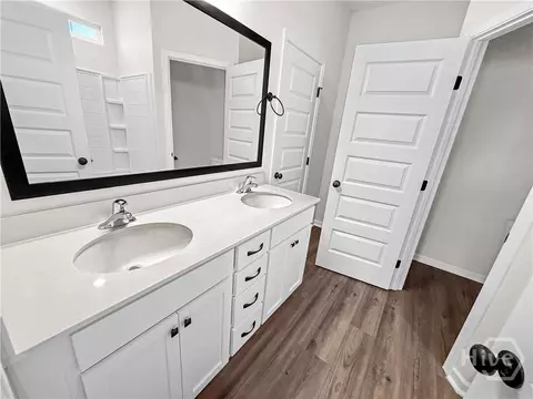 Bath - 825 Buckhead Loop SE, Allenhurst, GA 31301 photo 1 of 2