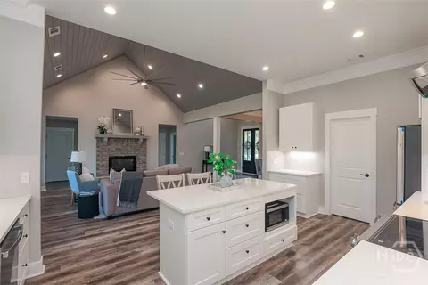 Kitchen - 1049 Mccall Rd, Springfield, GA 31329 photo 4 of 4