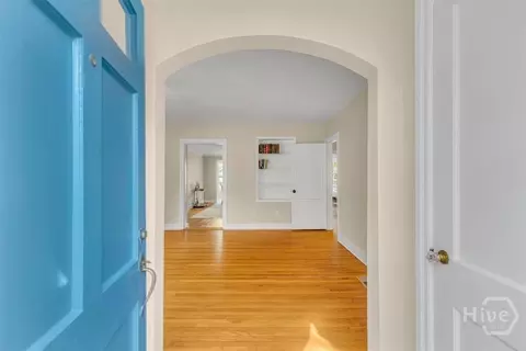 308 E 55th St, Savannah, GA 31405