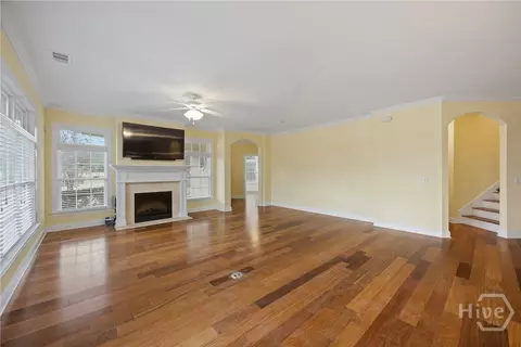 Living - 168 Kingfisher Cir, Pooler, GA 31322 photo 5 of 6