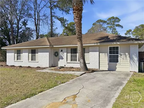 4 Cross Bow Ct, Savannah, GA 31406