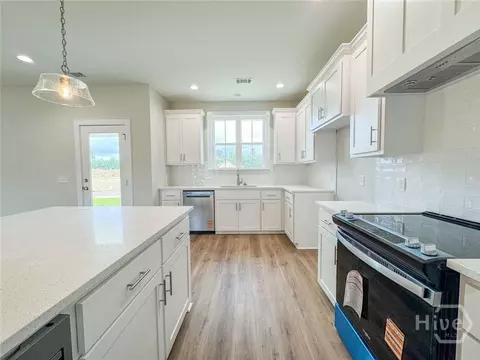 Kitchen - 362 Cottage Loop, Midway, GA 31320 photo 2 of 4