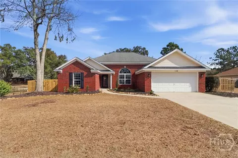 538 Cobblestone Cir, Bloomingdale, GA 31302