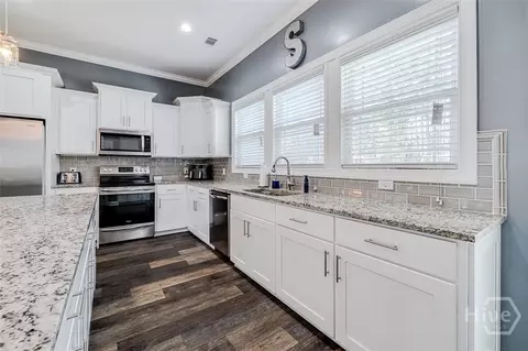 Kitchen - 536 Zettler Loop, Guyton, GA 31312 photo 3 of 5