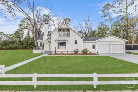 686 S 4th St, Jesup, GA 31545