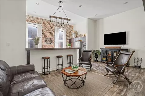 110 Barnard St #213, Savannah, GA 31401