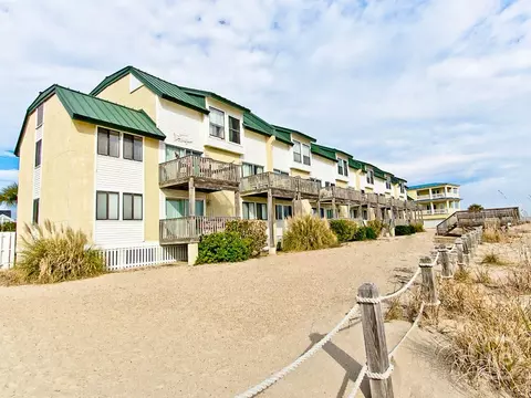 114 Butler Ave # A, Tybee Island, GA 31328