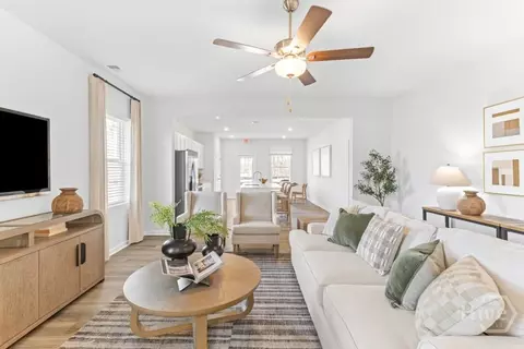Living - 112 Wilderness Rd, Savannah, GA 31302 photo 1 of 2