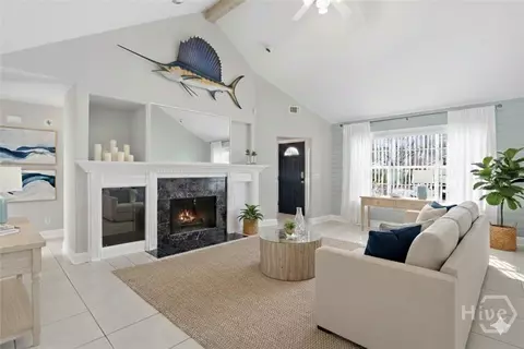 8 Snowy Egret Ct, Savannah, GA 31419