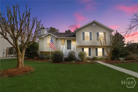 1 Teakwood Dr, Savannah, GA 31410