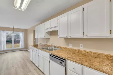 Kitchen - 22 Chamois Ct, Pooler, GA 31322 photo 2 of 3