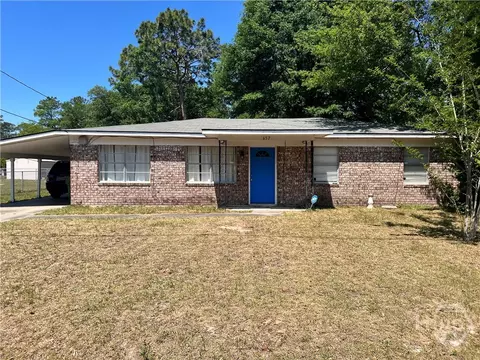 657 Maxwell St, Hinesville, GA 31313