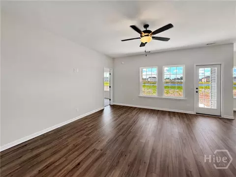 Living - 467 Buckhead Loop SE, Allenhurst, GA 31301 photo 1 of 3