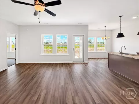 Living - 467 Buckhead Loop SE, Allenhurst, GA 31301 photo 2 of 3