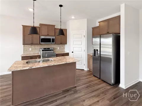 Kitchen - 467 Buckhead Loop SE, Allenhurst, GA 31301 photo 1 of 3