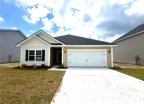 202 Pitchline Dr, Hinesville, GA 31313