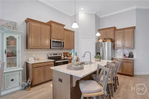 Kitchen - 256 Lakepointe Dr, Savannah, GA 31407 photo 1 of 1
