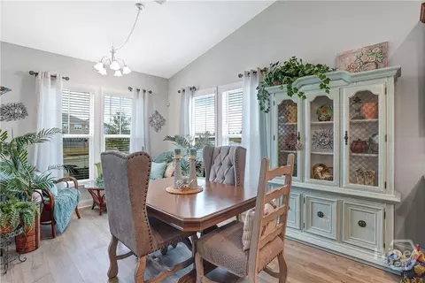 Dining - 256 Lakepointe Dr, Savannah, GA 31407 photo 1 of 1